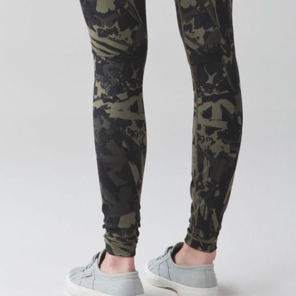 Lululemon  WUP size 6 - Picture 2 of 6